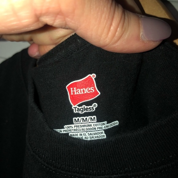 3 Medium Graphic Tshirts - Picture 7 of 10